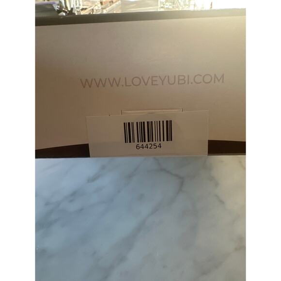 Yubi Fingertip Brush - Picture 4 of 7